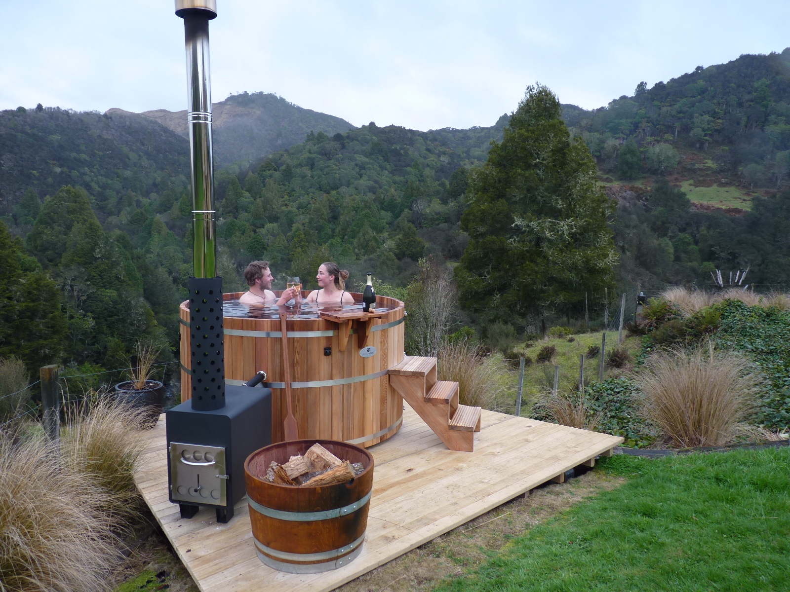 Outside hot tub at Retaruke Country Estate - Visit Ruapehu.JPG